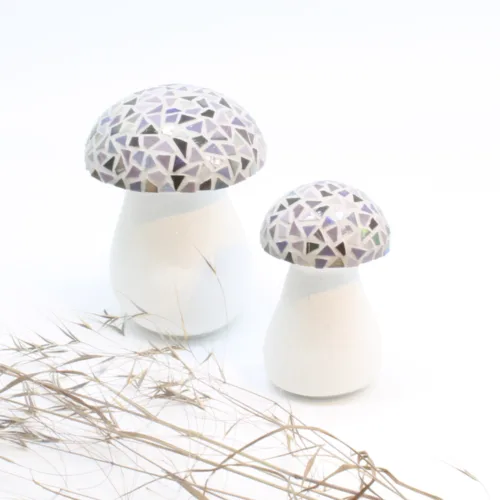 Mosaik skulptur "Purple musrooms" af Annie Rønde Rasmussen