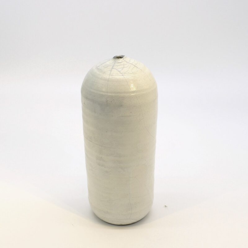 Raku brændt vase med hvid glasur