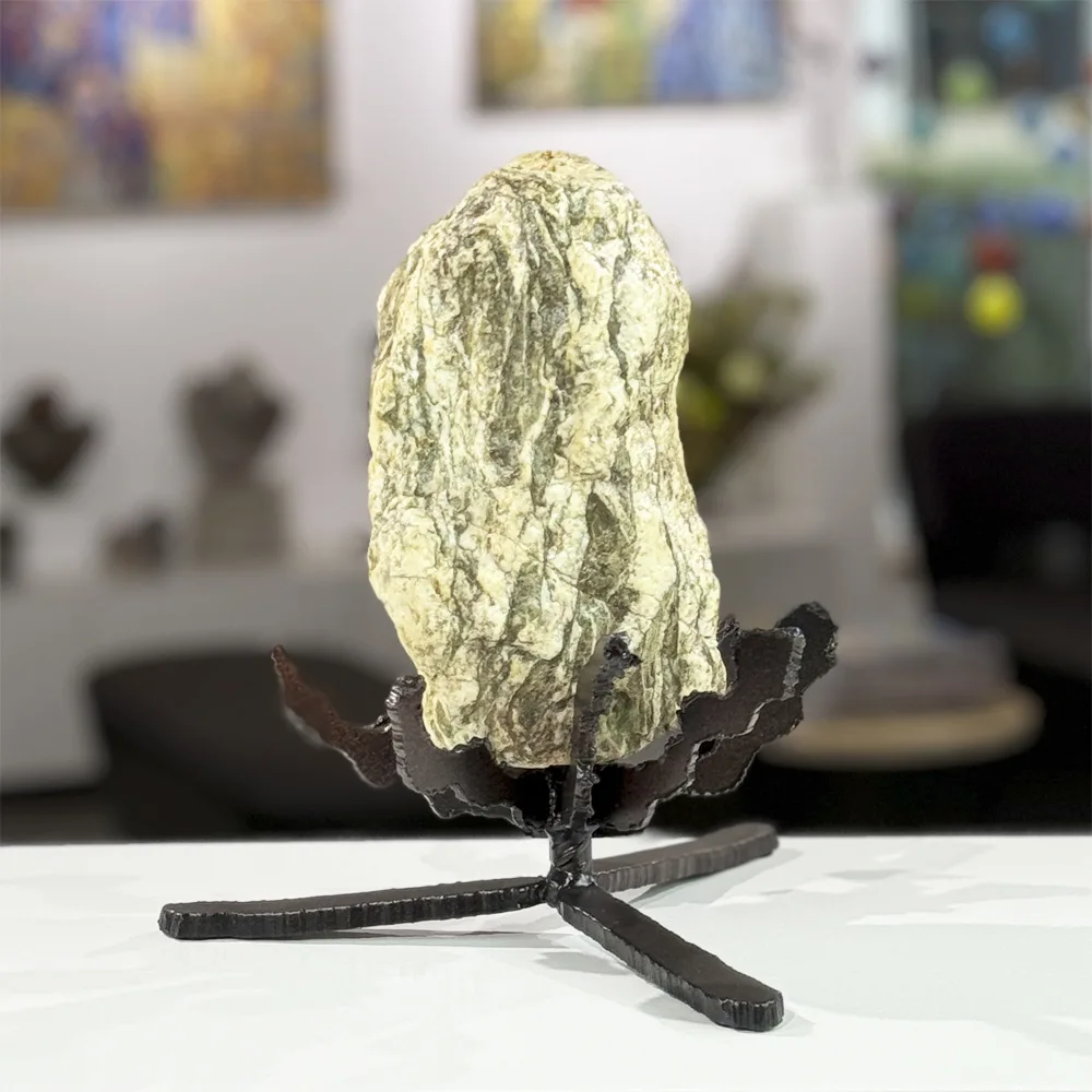 Abstrakt jernskulptur "Bonfire" af Bent Nielsen