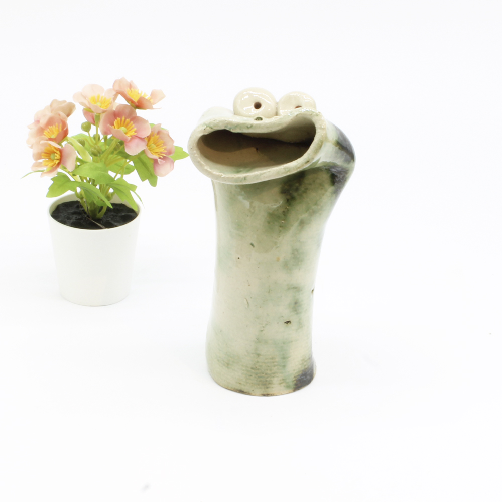 Den forvirrede ogsååer. Skulptur af Finn Møller (B*H: 8*16 cm)