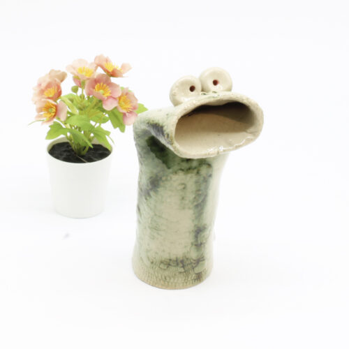 Den forbavsede Ogsååer. Skulptur af Finn Møller (B*H: 8*17 cm)