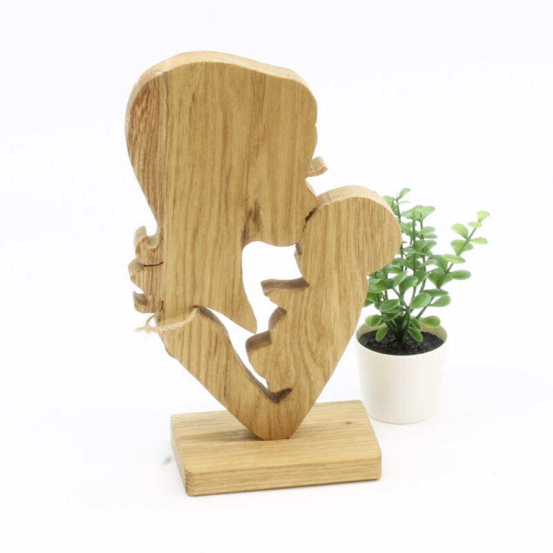 Mor og barn. Skulptur udført af Johnny Havtorn. B*H: 10*12 cm