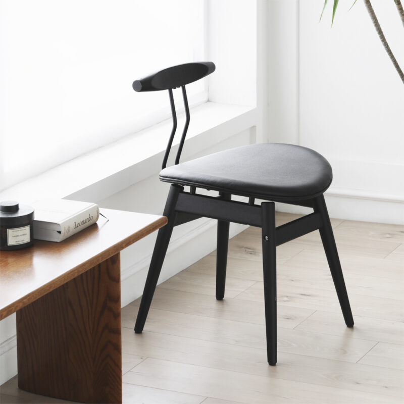Spisebordsstol. Naya 19092 Ash black Leather black