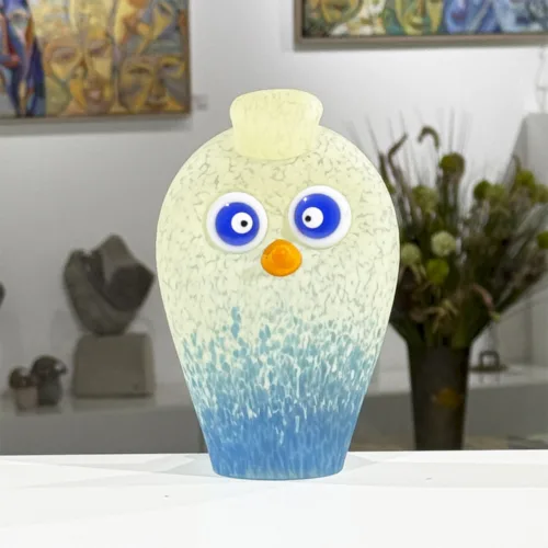 Glasskulptur "Oscar (hvid/blå)" af Borowski Glass Art